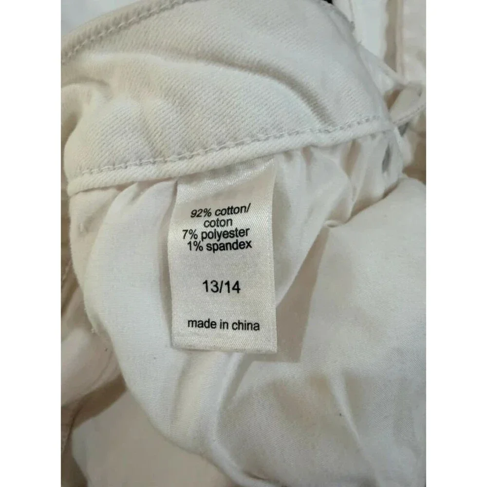 Maurices 13/14 White Cropped Straight Leg Jeans Raw Hem
